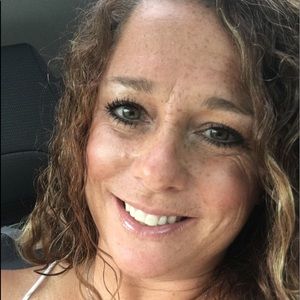 Meet your Posher, Becky